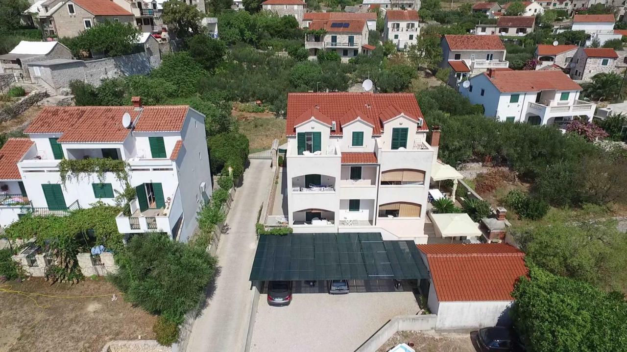 Apartments Borovina Bol Zewnętrze zdjęcie